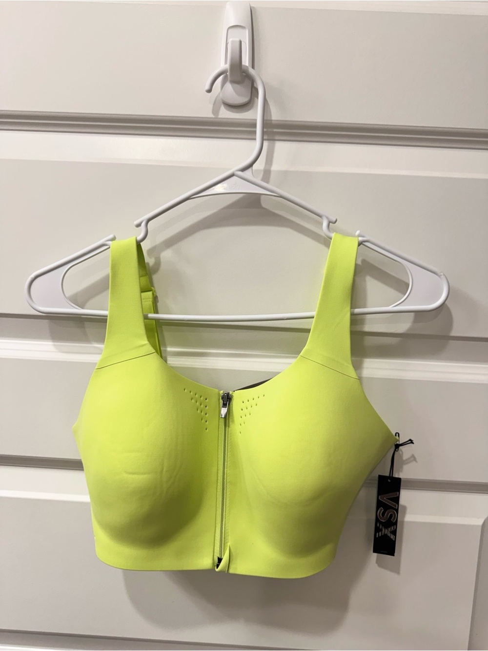 VSX Featherweight Max™ Front-Close Sports Bra